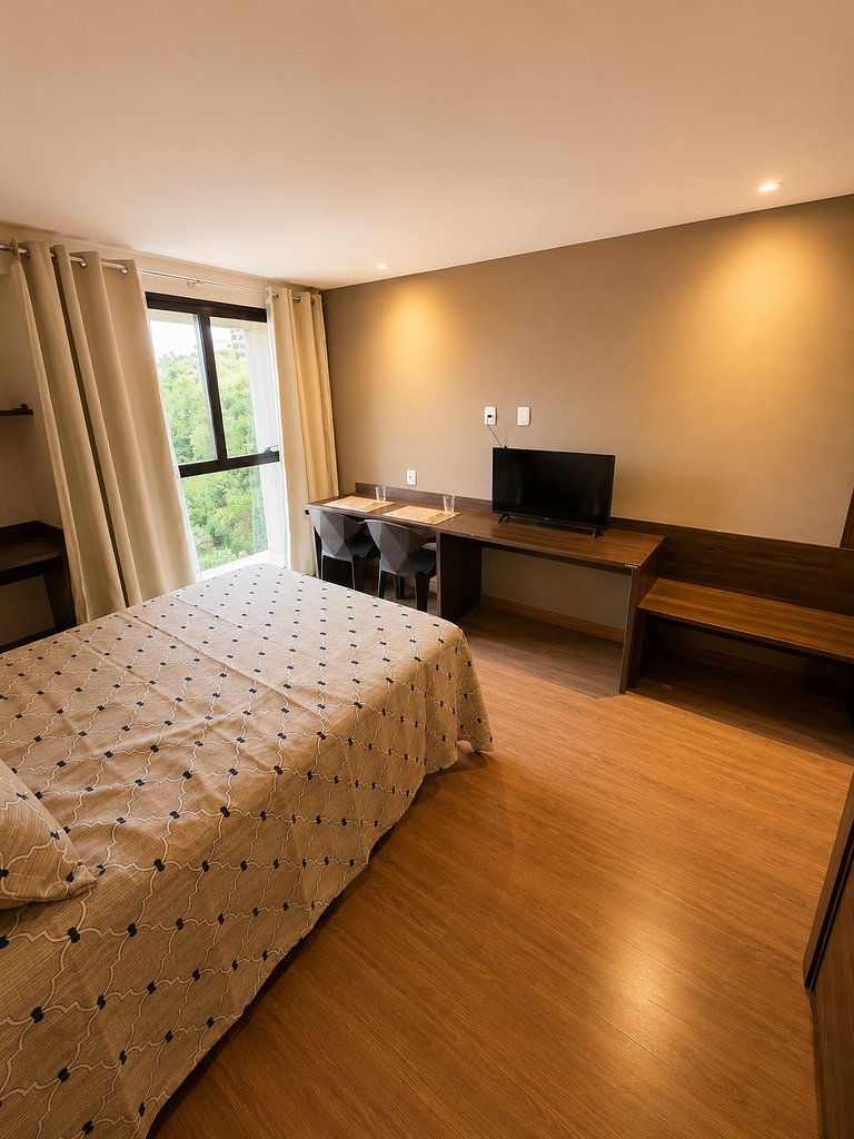 Studio novo  Pro UFJF e Monte Sinai  vaga e ar