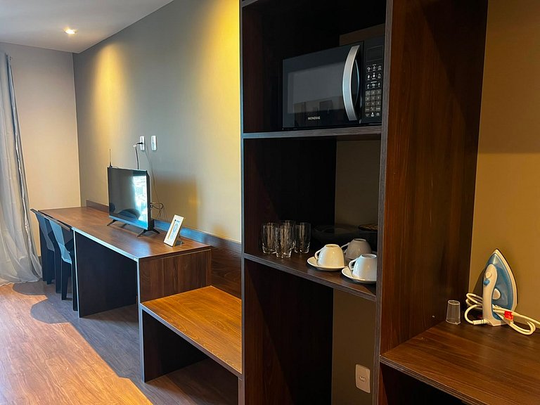 Studio novo  Pro UFJF e Monte Sinai  vaga e ar